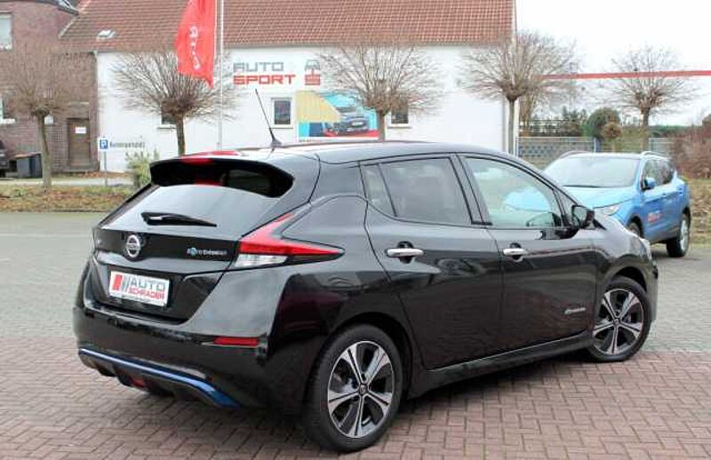 Nissan Leaf 40 kWh 2.ZERO Edition Navi* Sitzh. vorne+hinten*